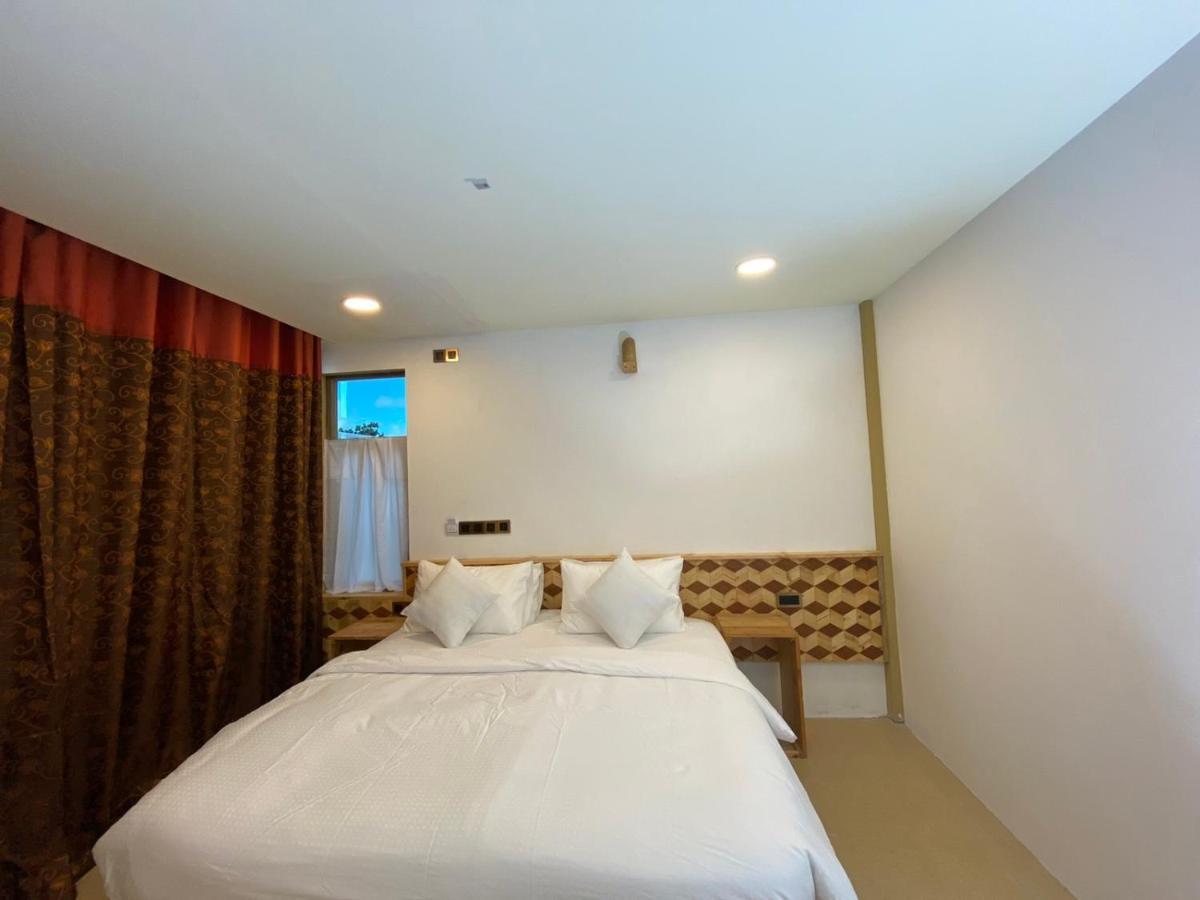 Rindali - The Speedboat From Male To The Hotel Departs At 1130 Every Monday Thursday And Saturday And From The Hotel To Male At 0630 And Five Domestic Flights Are Available Every Day Olhuveli  Exterior foto