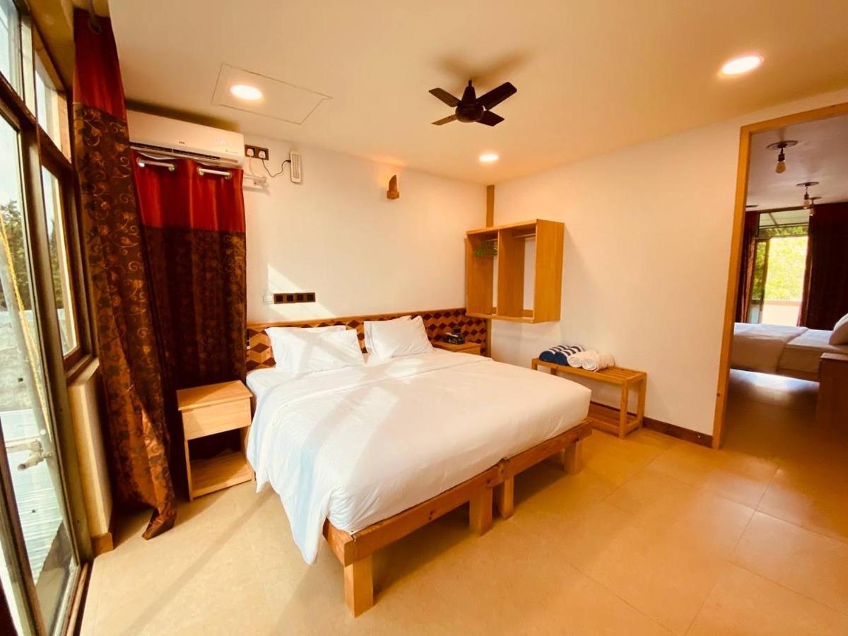 Rindali - The Speedboat From Male To The Hotel Departs At 1130 Every Monday Thursday And Saturday And From The Hotel To Male At 0630 And Five Domestic Flights Are Available Every Day Olhuveli  Exterior foto