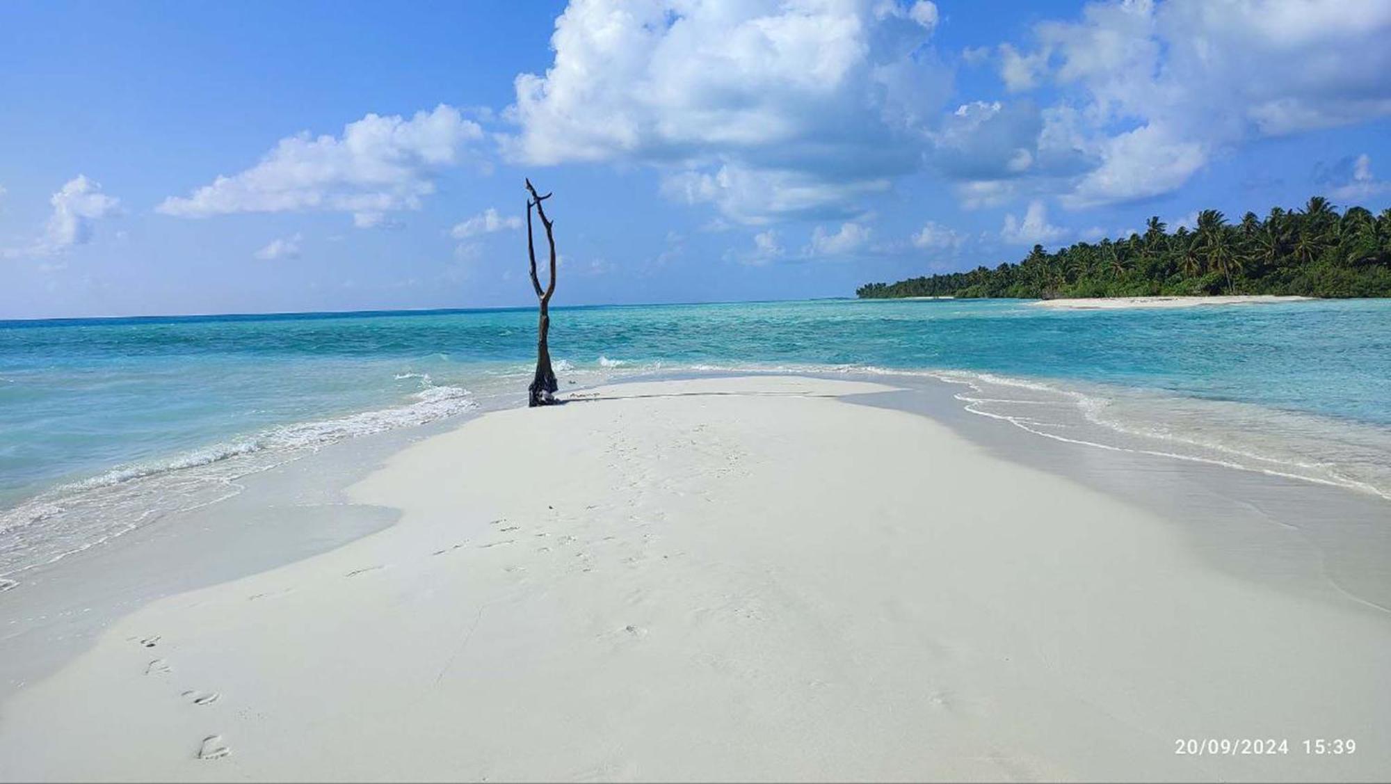 Rindali - The Speedboat From Male To The Hotel Departs At 1130 Every Monday Thursday And Saturday And From The Hotel To Male At 0630 And Five Domestic Flights Are Available Every Day Olhuveli  Exterior foto